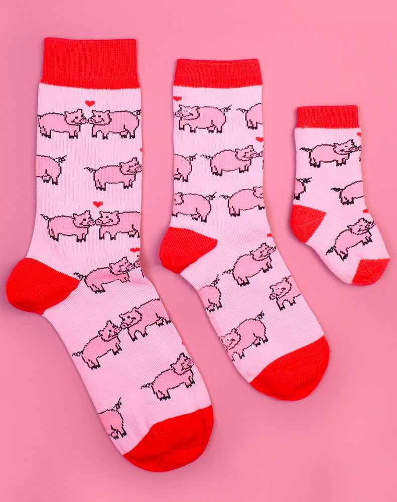PIG IN LOVE SOCKS