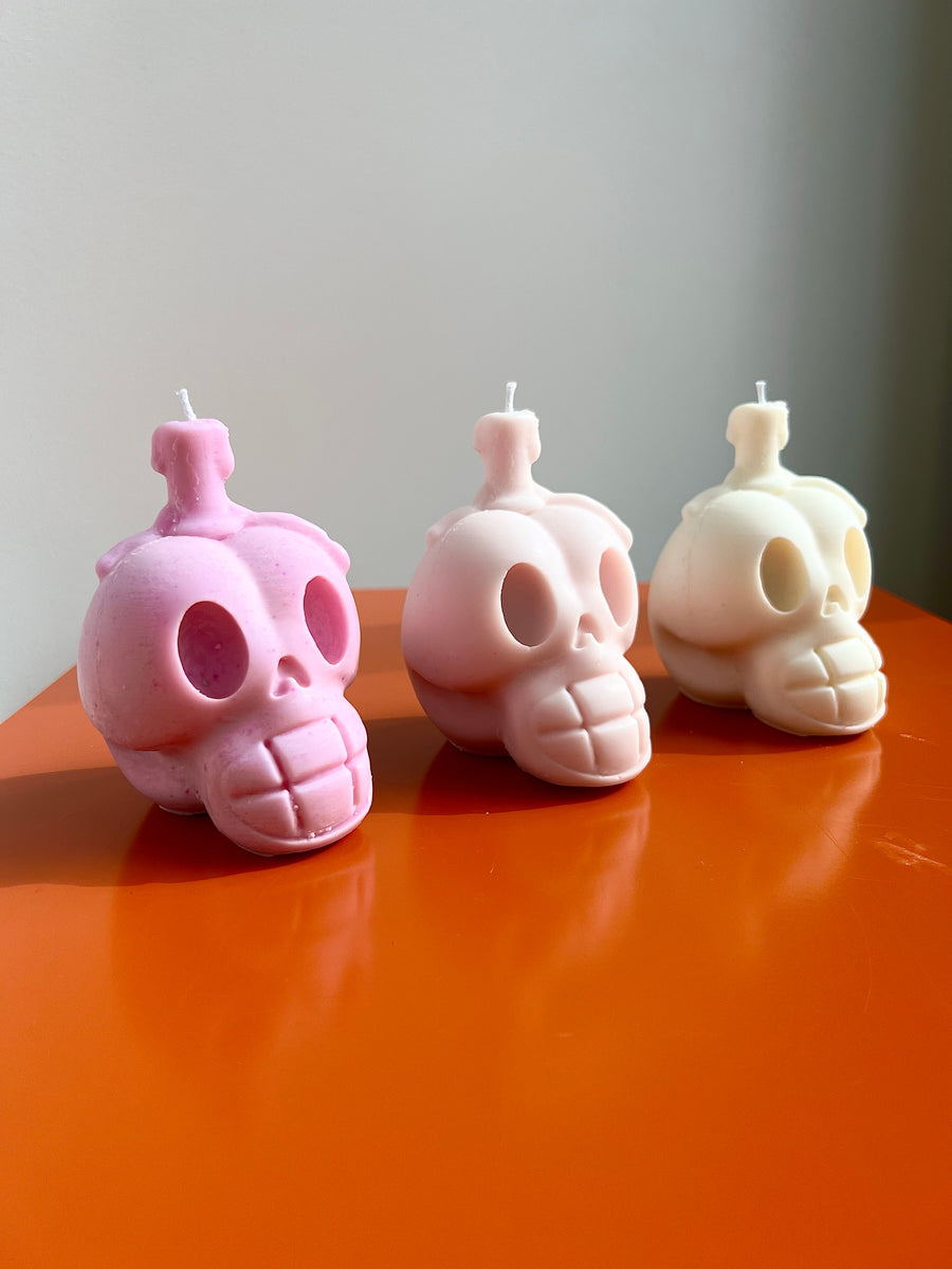 FLAME SKULL CANDLE